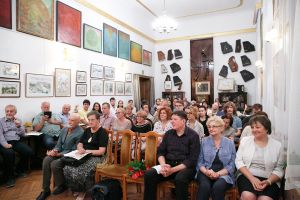 Słuchacze  koncertu kończącego kurs - Klub Muzyki i Literatury,24.08.2017. Fot. Andrzej Solnica.